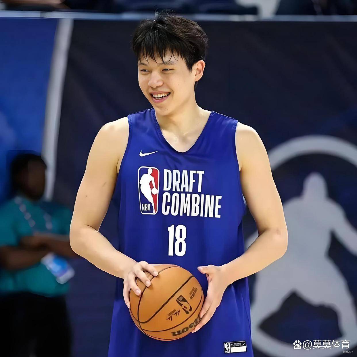 赛后深圳男篮备战NBA总决赛，伤情更新细节曝光，悬念犹存，更衣室氛围转暖的简单介绍